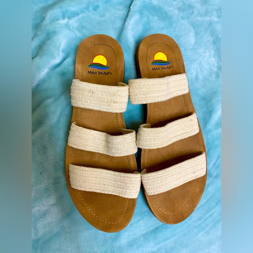 Maui Island Sandal Slip On Knit Stretch Bands Women’s Tan Size 9